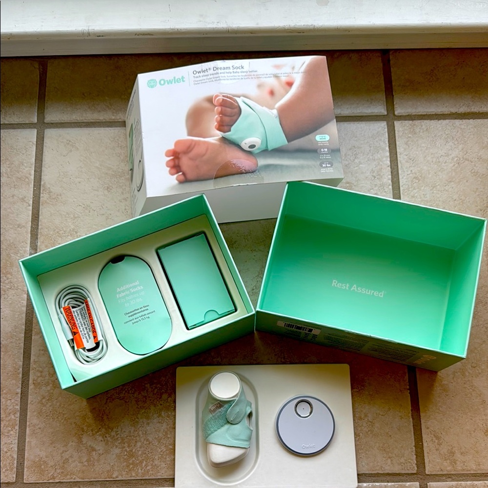 Owlet Dream Sock Baby Monitor in Mint Green
